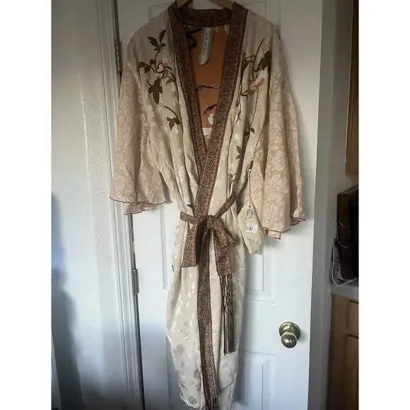 NWT Aratta My Beauty Topper Reversible Kimono In Vintage Pearl Small - Picture 16 of 16